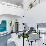Villa Trieris & *