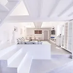 Trieris & Villa