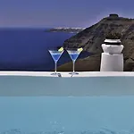 Trieris & Villa