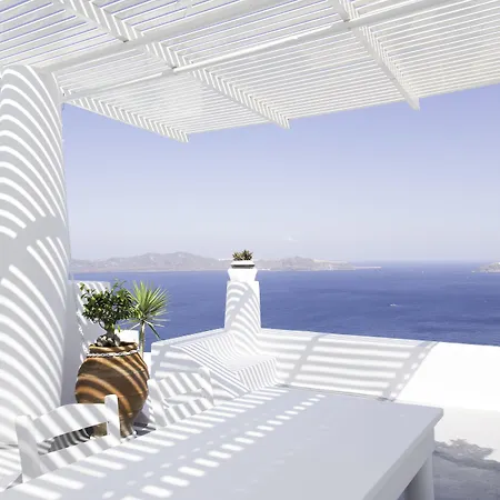 Trieris & Villa *