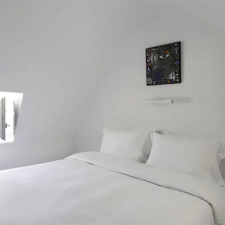 Trieris & Fira (Santorini)