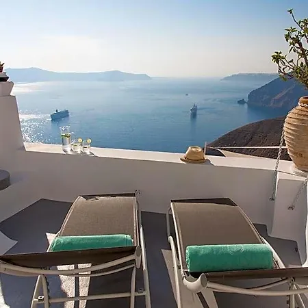 Trieris & * Fira (Santorini)