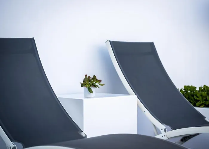 وأجنحة ترايريس * ثيرا