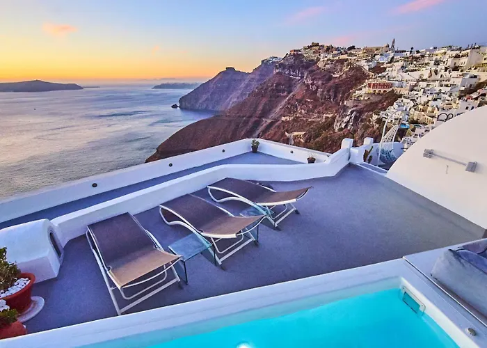 Trieris & Fira (Santorini)