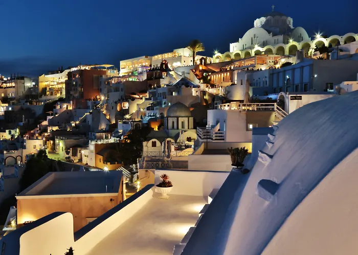Villa Trieris & Fira (Santorini)