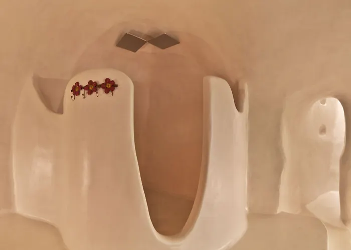 Trieris & Βίλα Φηρά