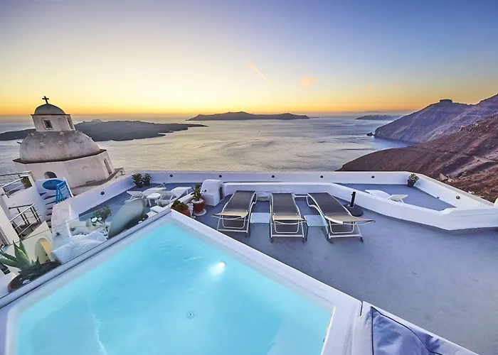 Trieris & Fira (Santorini)