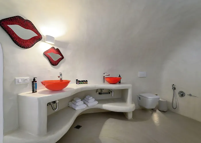 Trieris & Fira (Santorini)