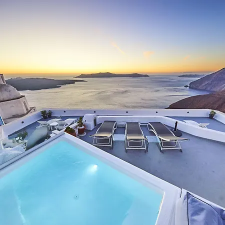 Trieris & Fira (Santorini)